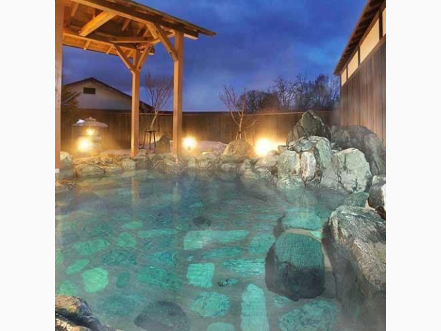 ☆お題 ・今日は「露天風呂の日」夏でも温泉って行くの?☆