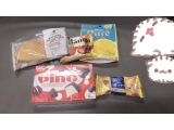 お菓子たべてる🍫