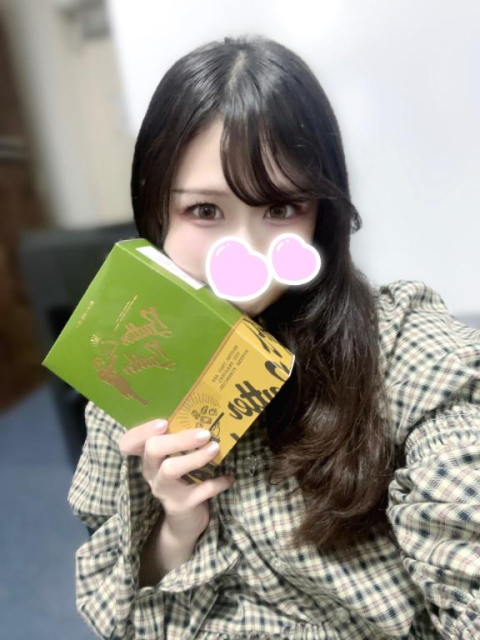 抹茶のフィナンシェもらった💗