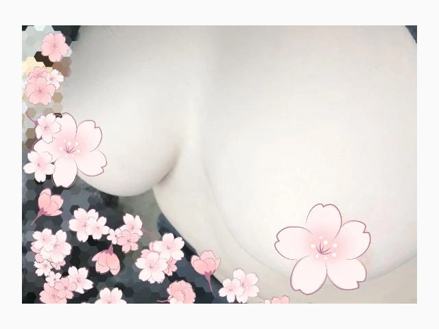 色白おっぱい
