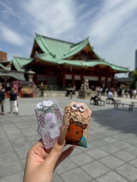 ⛩