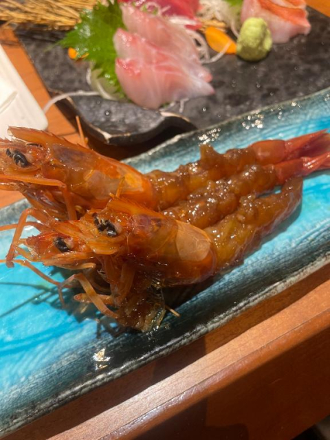 また
