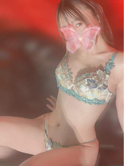 👼🏻秘密だよ？、🤍