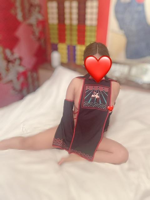 ꜀(  ꜆-⩊-)꜆♡
