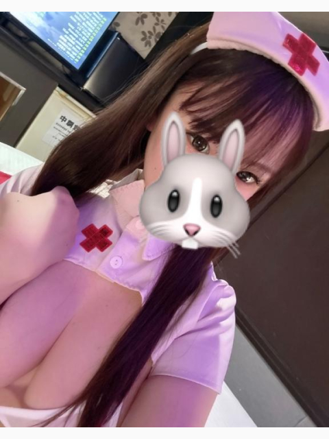 隣に来て？♡