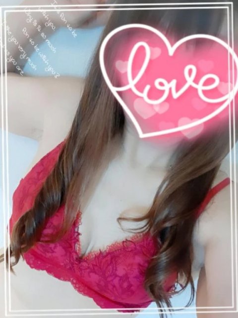 そっと腕を絡めてもいい？🤭💕💕