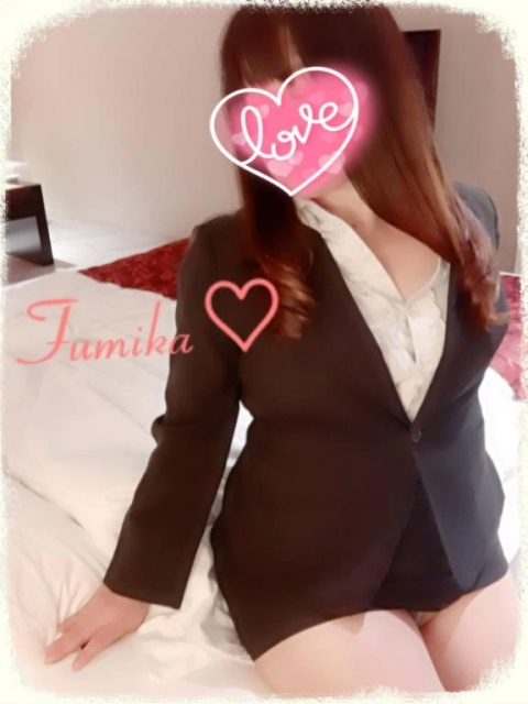 ジャケットの下は秘密の私…スーツweekスタート❤️