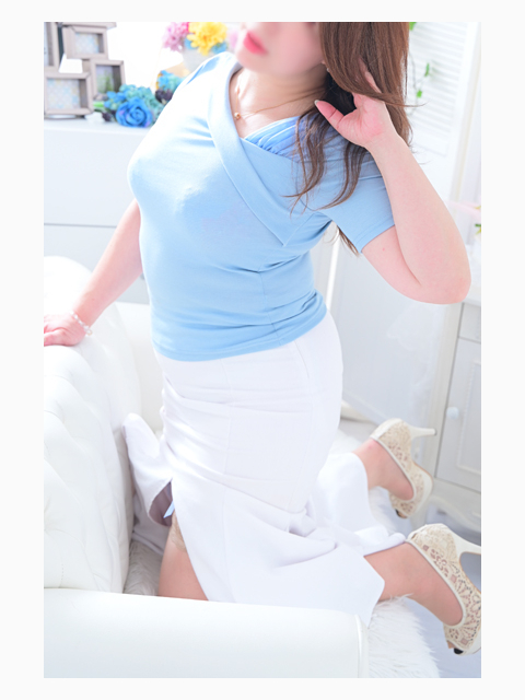 お色気ムンムン！魅惑の潮噴き熟妻