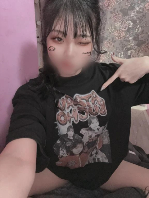 ここだけの話だよ🤫︎💕︎︎