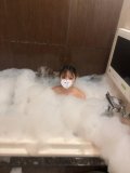 泡に隠れる私