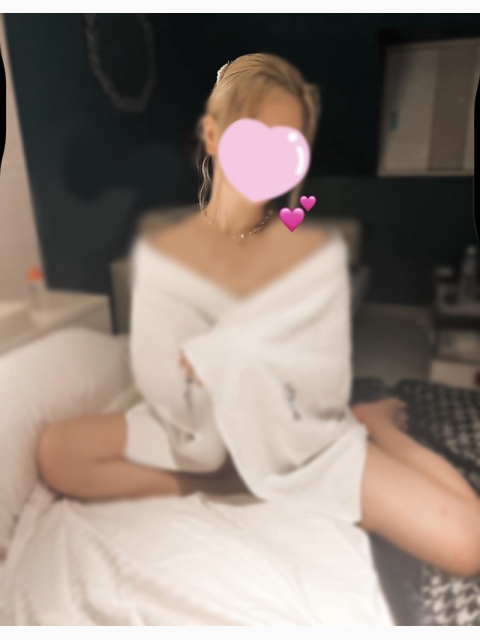 いるよ👩🏻❤️💋👨🏻!