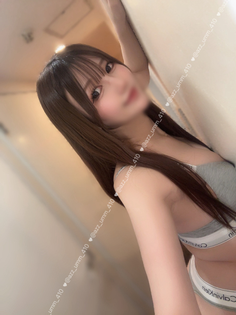 グレーは染みができるからエロいんだよ㊙️