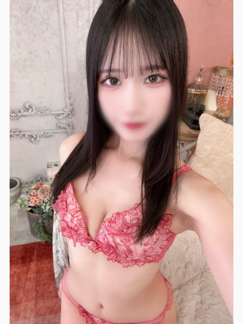 清楚だけど中身は大胆❣️