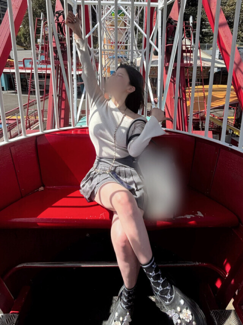 🧡スカートの中、内緒で準備してる🧡