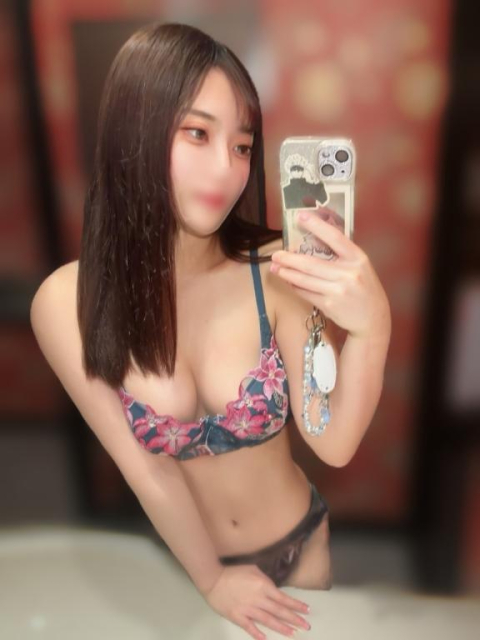 花柄ブラで誘惑ミラーショット💕