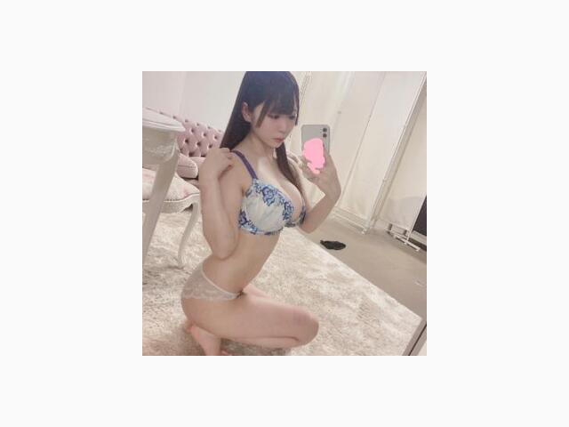 お誘い待ってるよ♡