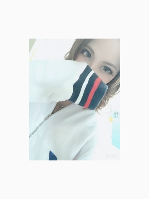 つむぎ出勤中♡