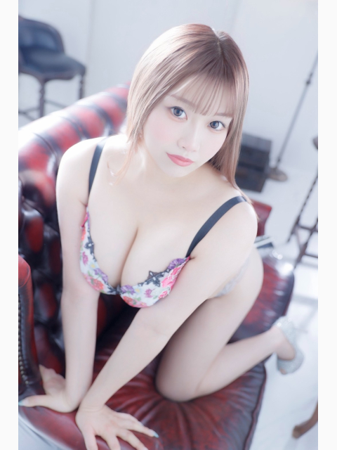 本日の体験入店情報★きせきちゃん〔22歳・清楚系美女☆長身Hカップ 〕