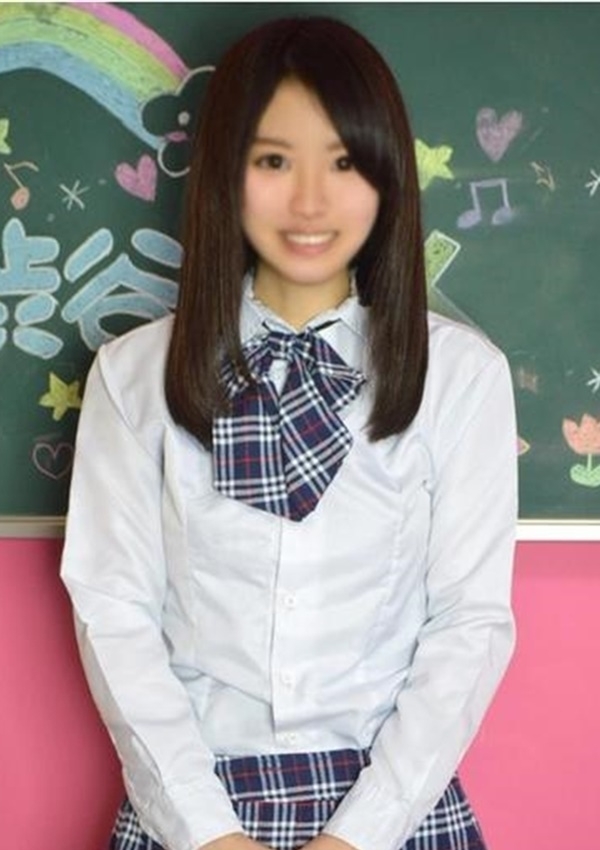 ゆみ、18歳19歳の素人専門店 渋谷素人コスプレ学園 1