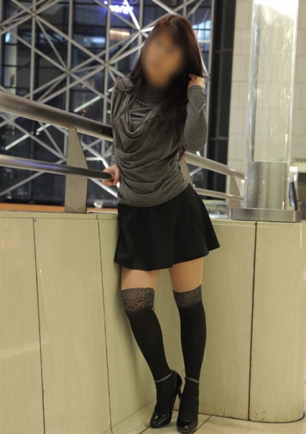 あや、かわいい熟女&おいしい人妻 池袋店 4