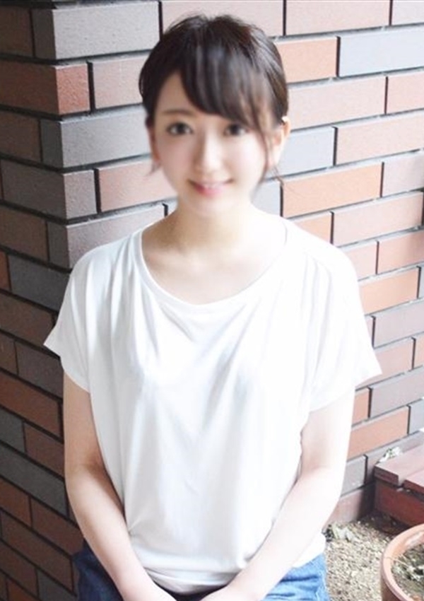 ゆうり、新橋現役女子大生コレクション 1