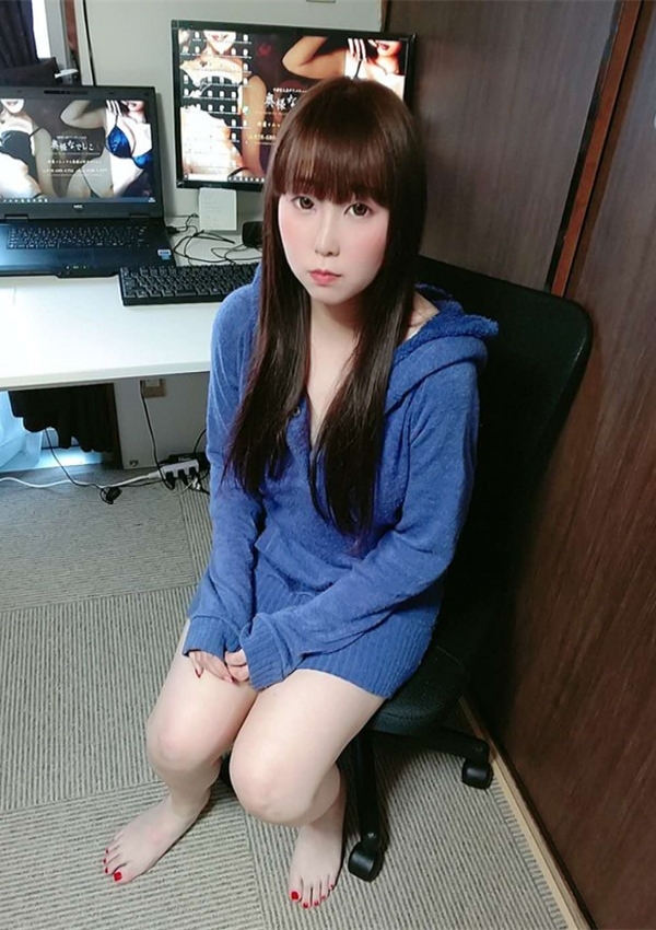 なるみ、奥様なでしこ