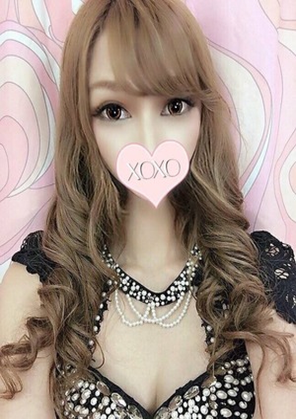 ツバキ、XOXO Hug&Kiss 神戸店