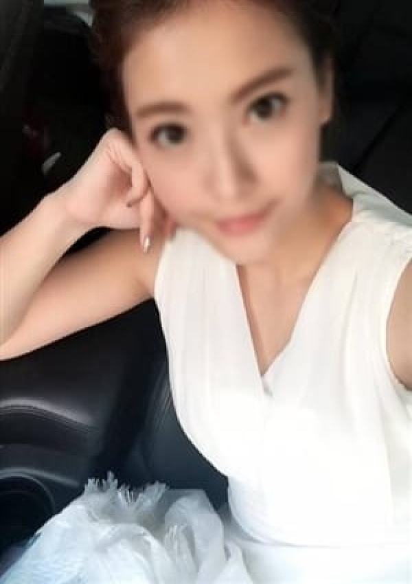 マダムクイン、かなこ
