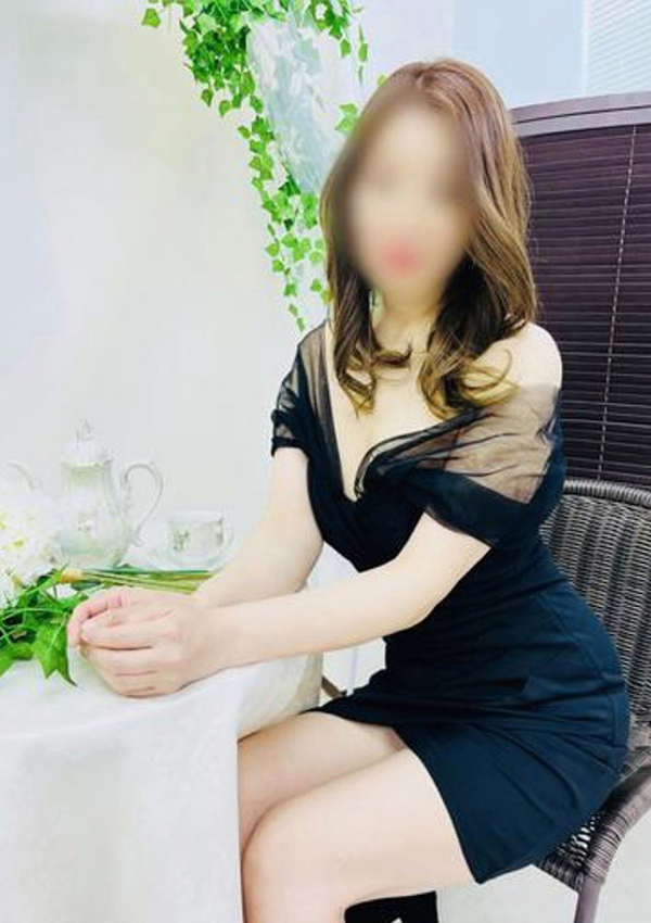つばき、豊田人妻隊 1