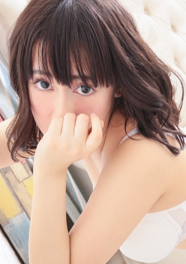 真白 璃菜、Luxury Collection(ラグジュアリーコレクション) 2