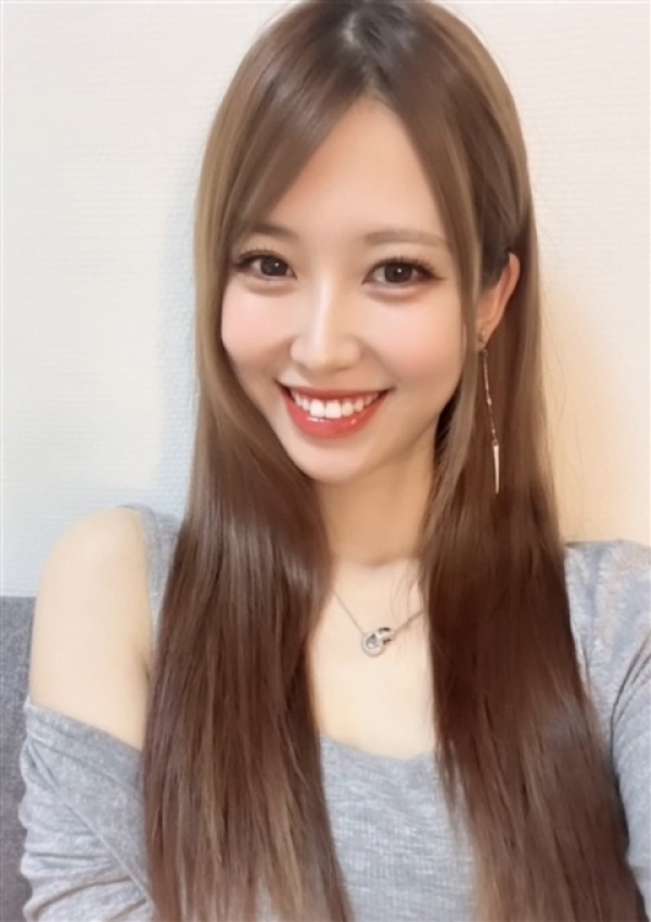 港区女子とエッチな関係、かりな