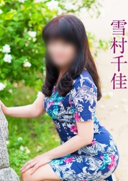 雪村千佳、五十路マダム 3