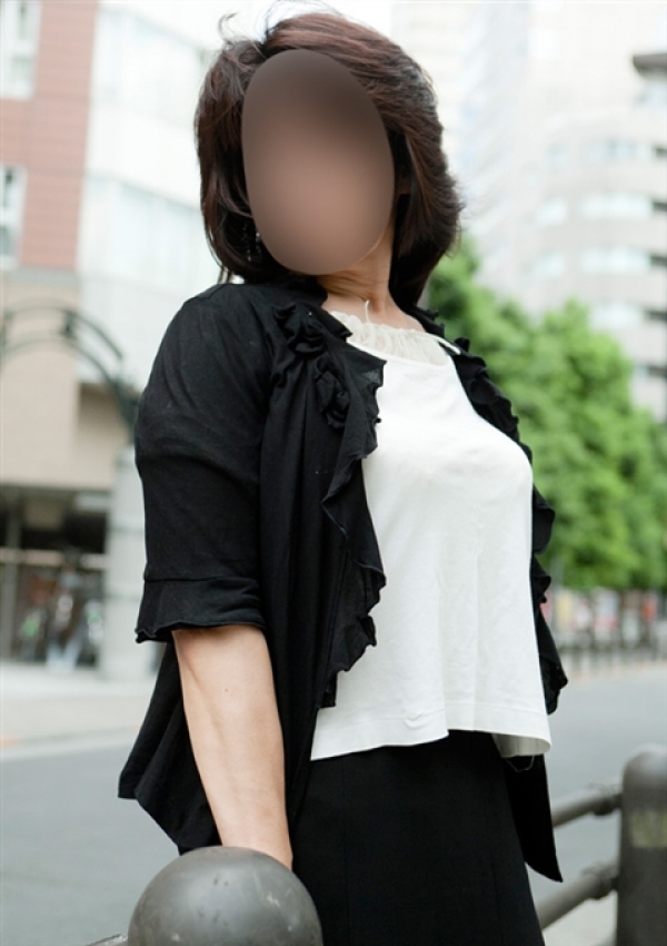 こずえ、かわいい熟女&おいしい人妻 五反田・品川店 1