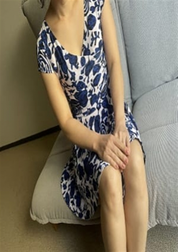 噂の人妻、あい