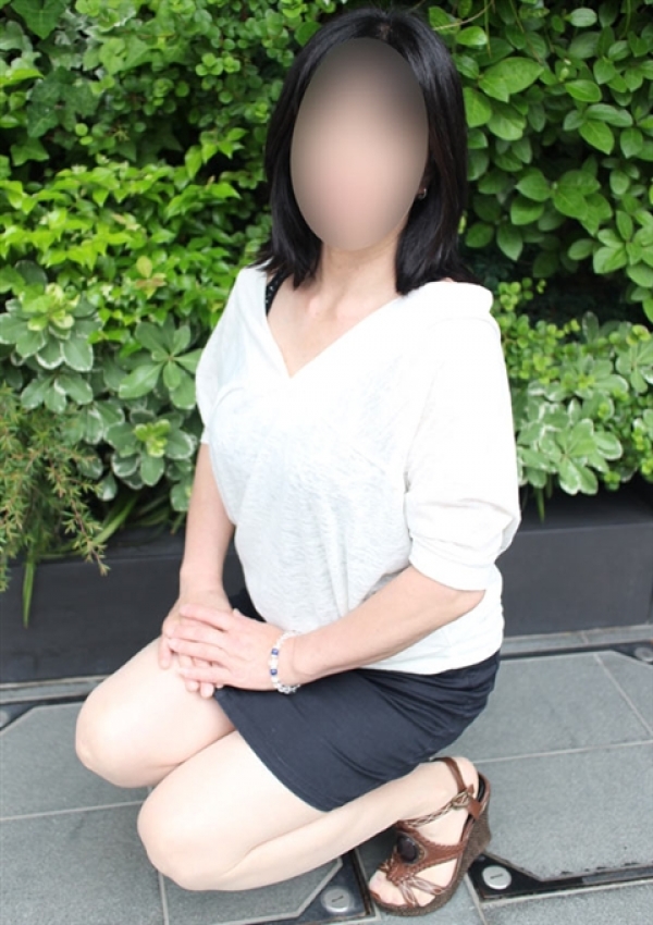 みいな、かわいい熟女&おいしい人妻 五反田・品川店 2