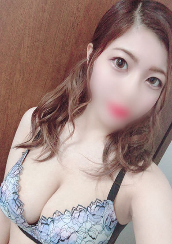 セリナ、60分1万円!!激安素人デリ「Club Moet」 1