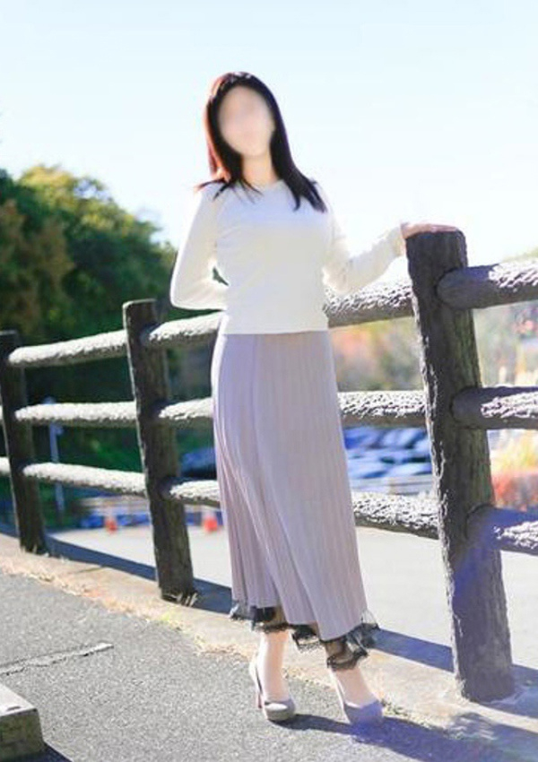 広瀬 菜奈、こあくまな熟女たち 伊勢崎店(KOAKUMAグループ) 1