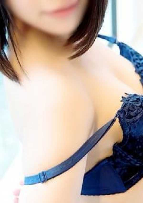 ありさ、Cute!na人妻