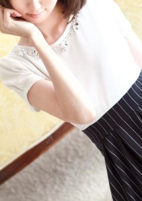しぐれ、東京人妻セレブリティ 1