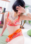 初乃(はつの)、MOZAIC(モザイク)