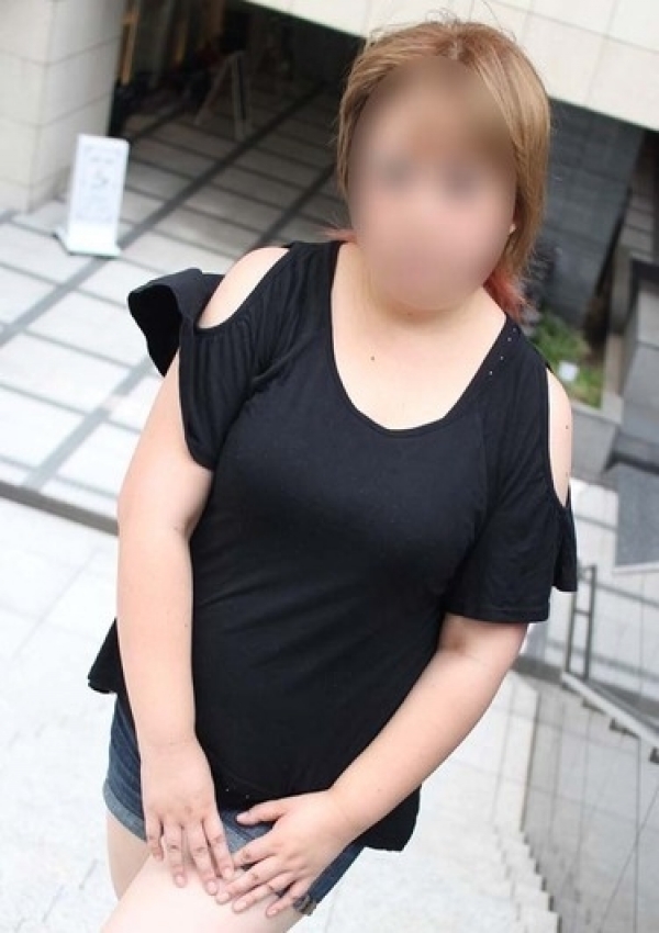 れいか、かわいい熟女&おいしい人妻 池袋店 3