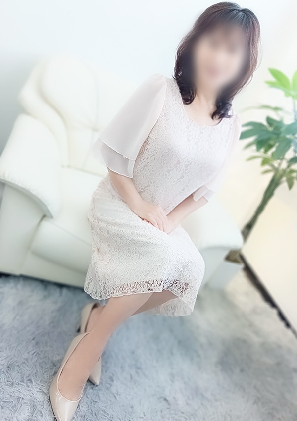あいか、完熟ばなな新宿 3