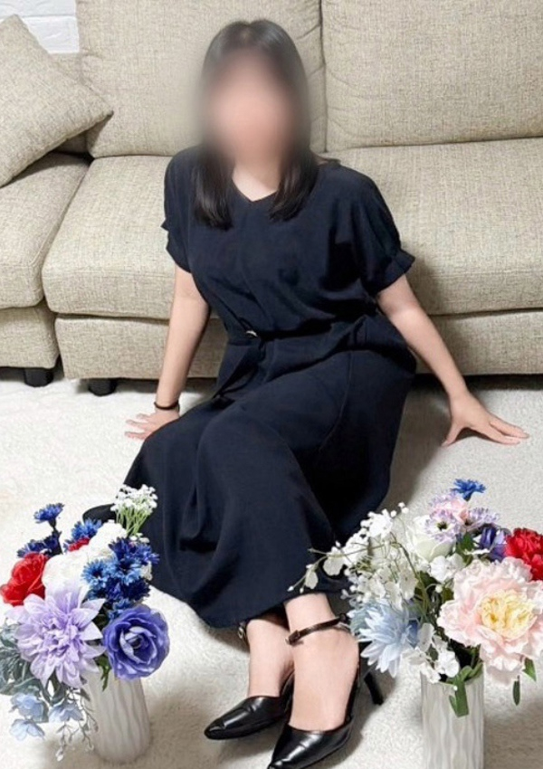 三上 あやか、ユナイト神戸西・明石人妻熟女 3