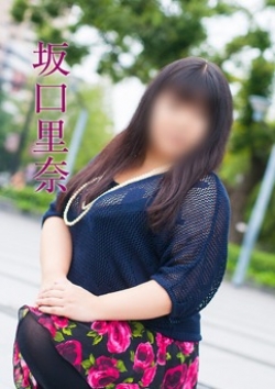 坂口里奈、五十路マダム 3