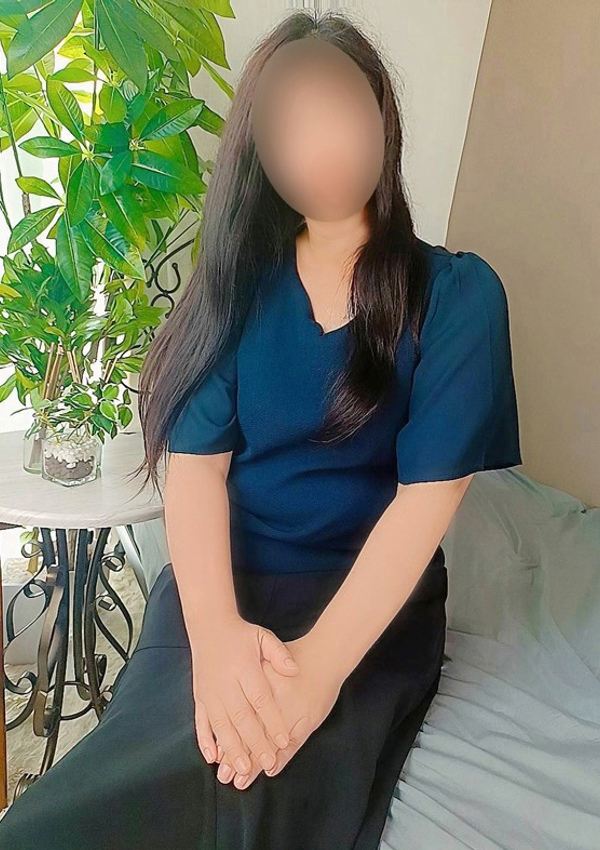 ゆみ、人妻熟女の秘密の関係伊勢崎店 4