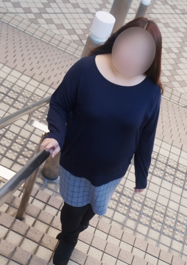 こはる、かわいい熟女&おいしい人妻 町田店 2