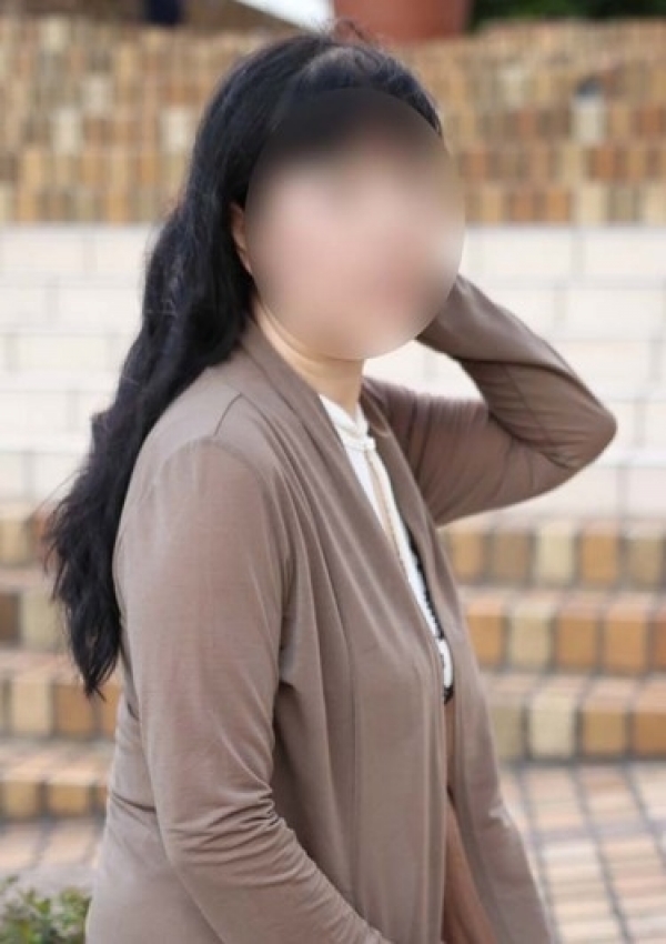 ことみ、かわいい熟女&おいしい人妻 池袋店 2