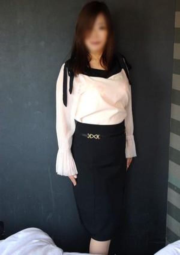 紺野麻由美、派遣妻 8