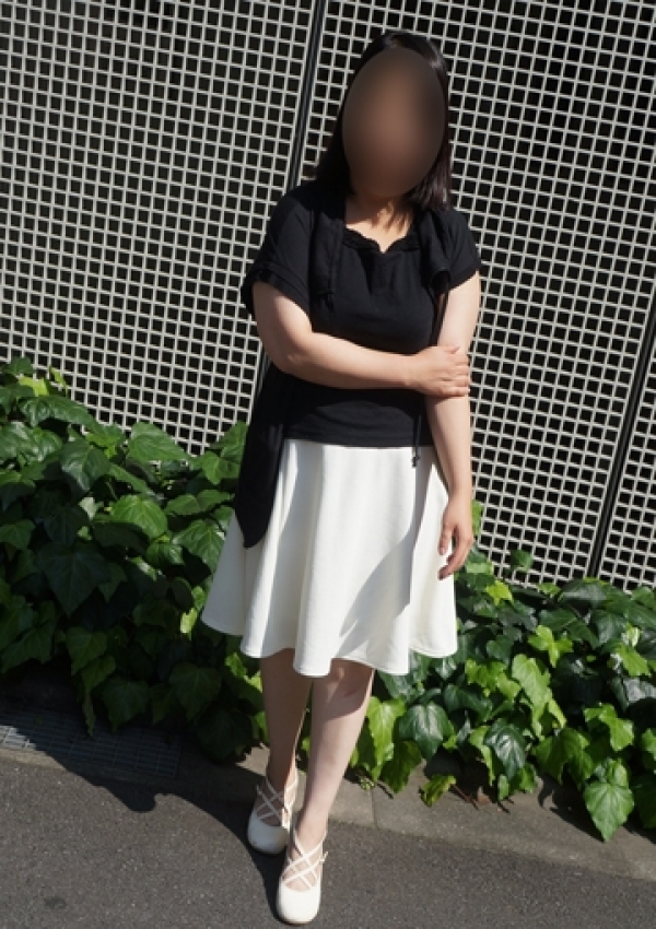 ゆみ、かわいい熟女&おいしい人妻 町田店 2