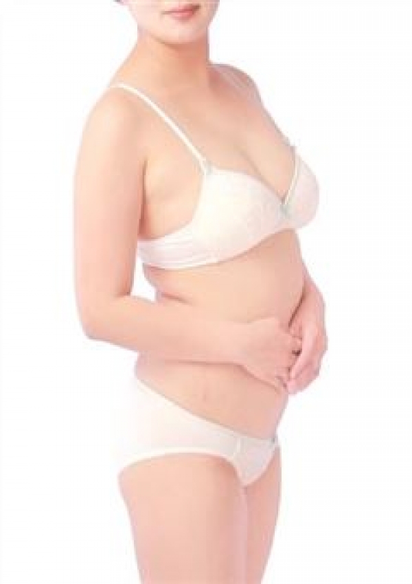 あかね、池袋・裸乳房(らまんま)巨乳・貧乳・母乳・妊婦のお店 1
